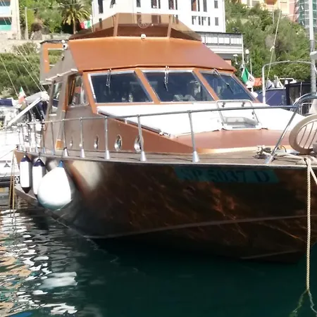 Úszó hotel Yacht Seadream *